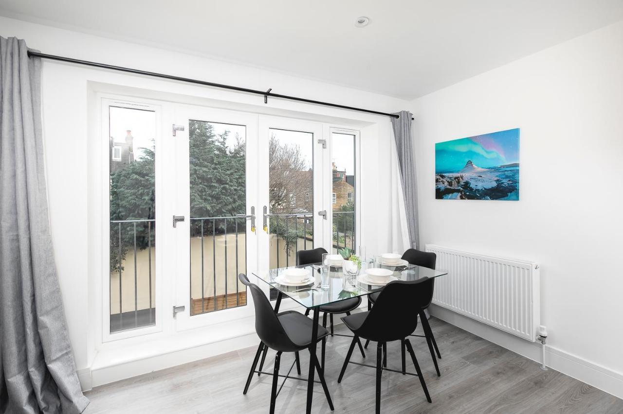 Skyvillion - London Enfield Chase Apartments With Parking & Wifi Eksteriør billede