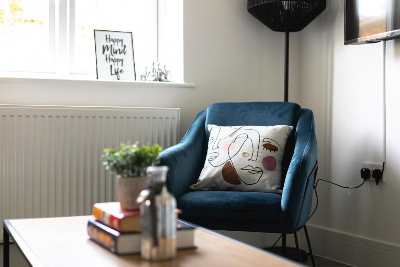 Skyvillion - London Enfield Chase Apartments With Parking & Wifi Eksteriør billede